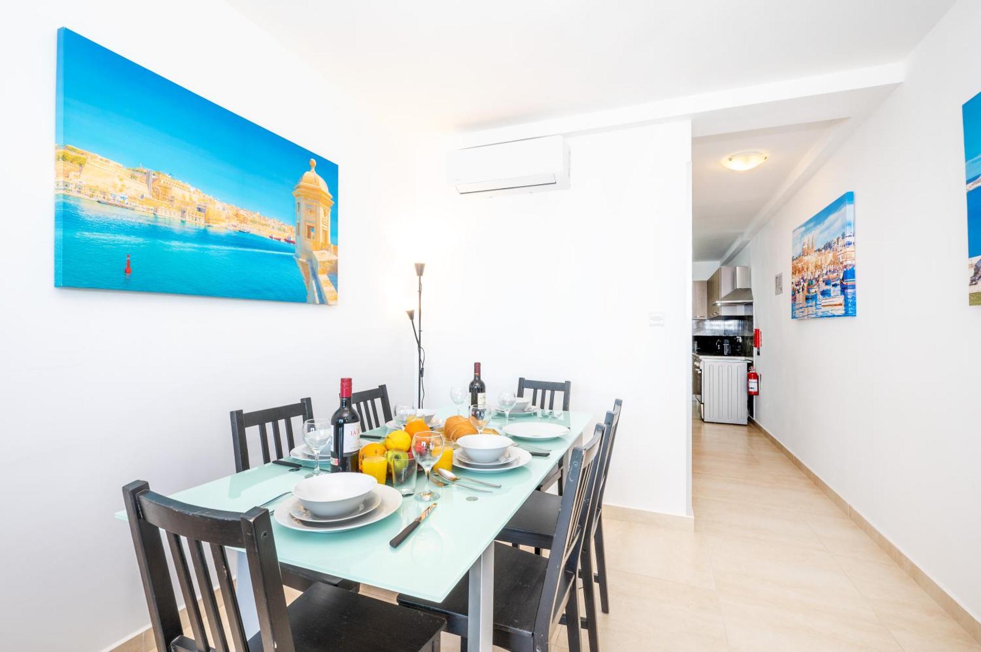 Islet Promenade Seafront Family Apartment With 2 Balconies By Getawaysmalta St. Paul's Bay Exterior photo